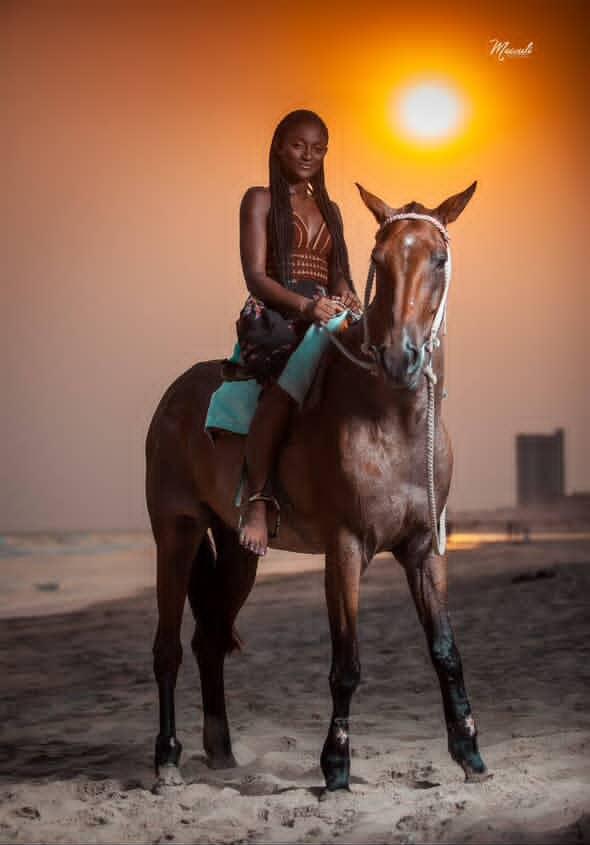 Ebu, a singer and a songwriter in Ghana. Profile pages