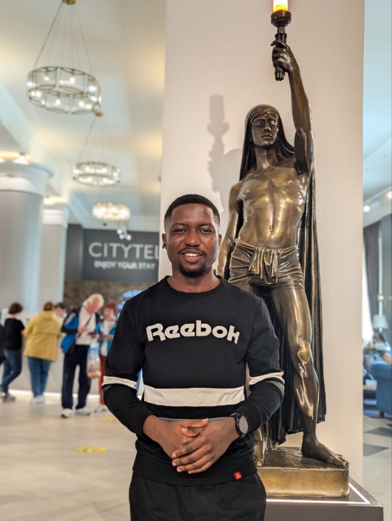 Emmanuel. Online vendor in russia