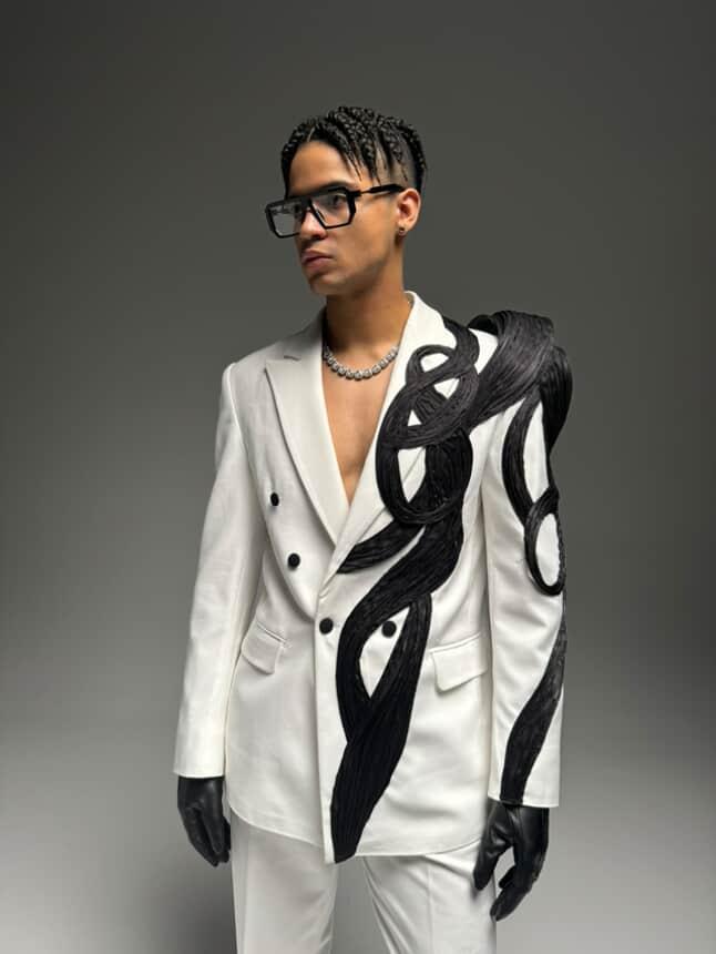 Robert Elanga. Promoting African Beauty, Culture & Excellence. 
Meet People & Explore Opportunities.